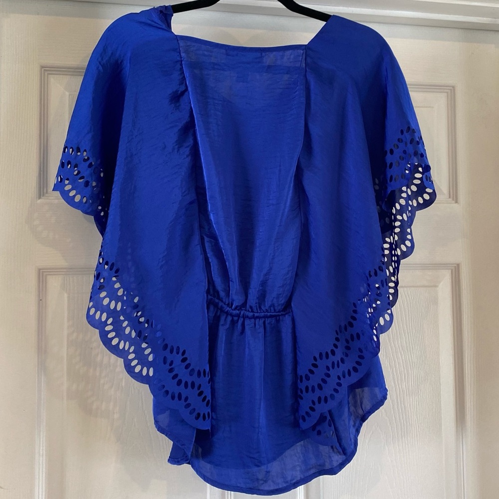 NWT Cynthia Rowley Cut-Out Scalloped Butterfly Sleeve Waist Tie Shirt Blouse S - Picture 3 of 6